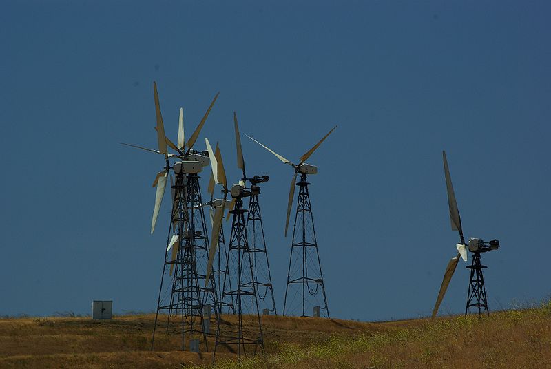 File:Altamont Pass Wind Farm 2759171196.jpg