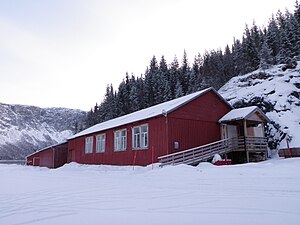 Konstnären Kurt Edvin Blix Hansens konstgalleri Atelier Tvervik.