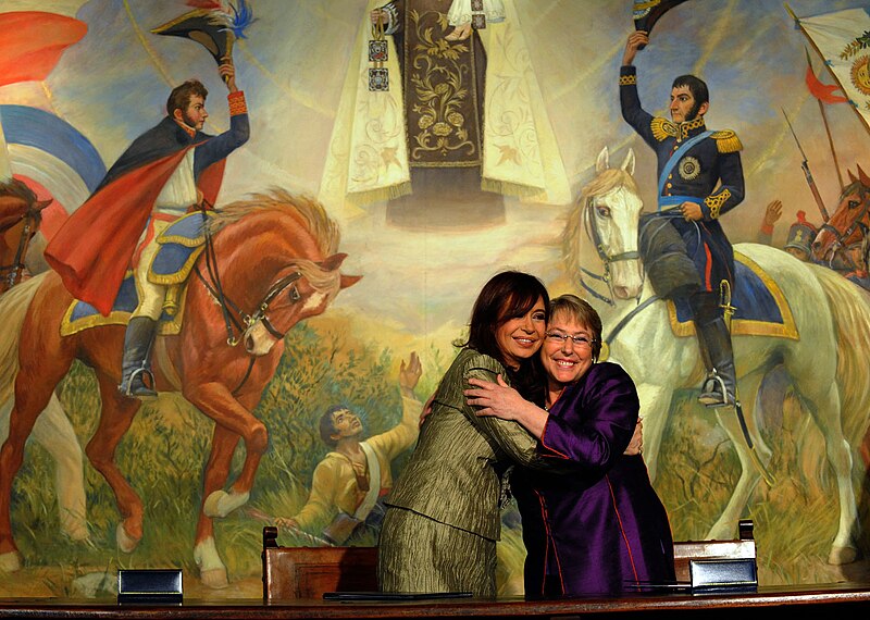 File:Bachelet & Kirchner 30-10 09 (2).jpg