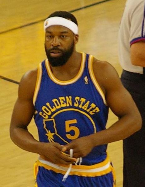 Baron Davis was selected 3rd overall by the Charlotte Hornets.