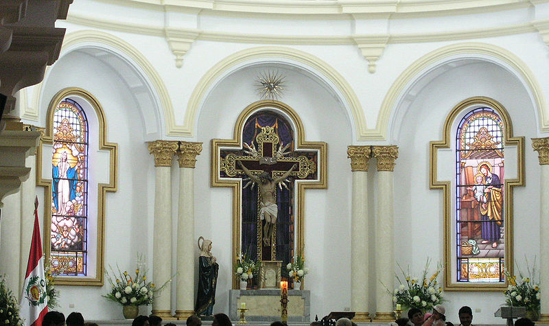 File:Barranco Church Altar1.jpg
