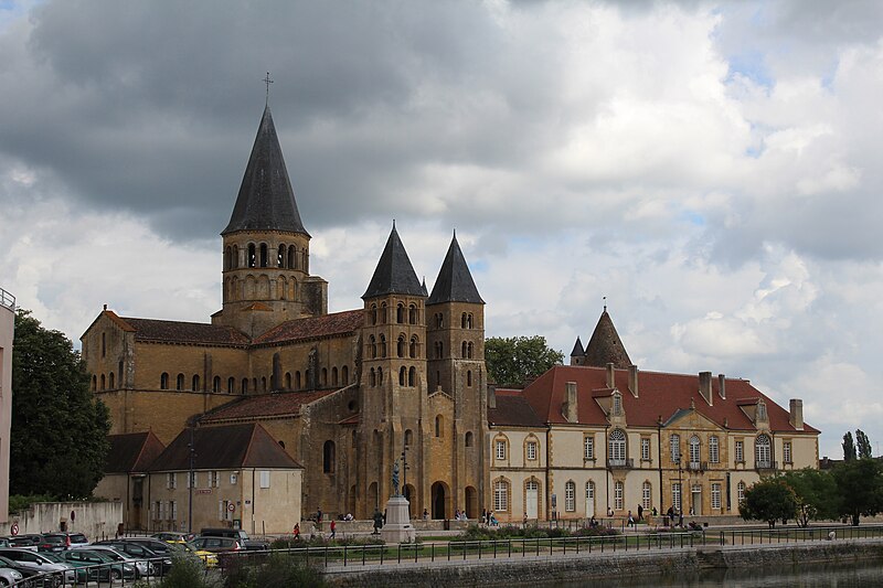 File:Basilique Sacré-Cœur Paray Monial 29.jpg