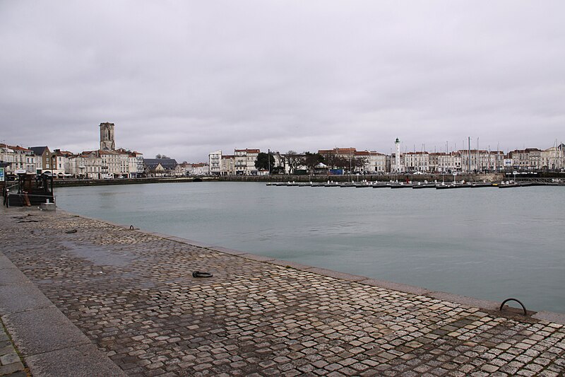 File:Bassin d' échouage du Port de La Rochelle (11).JPG