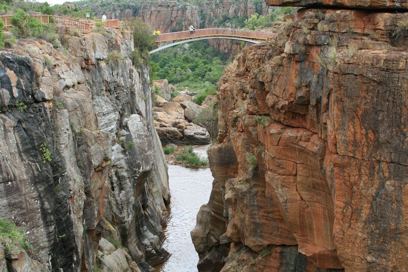 File:Blyde River Canyon, Bourke's Luck - panoramio - Frans-Banja Mulder.jpg