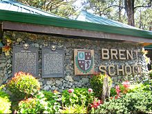 Brent School in Baguio: Shows plagues about Brent's founding the school in both English and Tagalog. Brent School in Baguio City (2).JPG