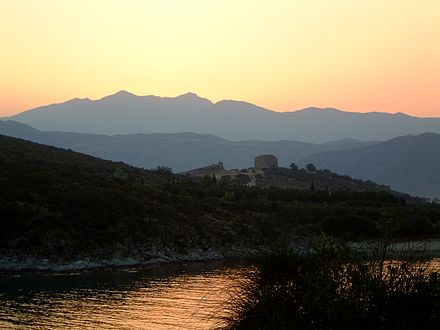 Castle Nea Peramos, Symvolos hill chain and mount Pangeo