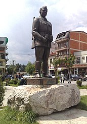 Споменик народном хероју Чеди Филиповском, Гостивар.
