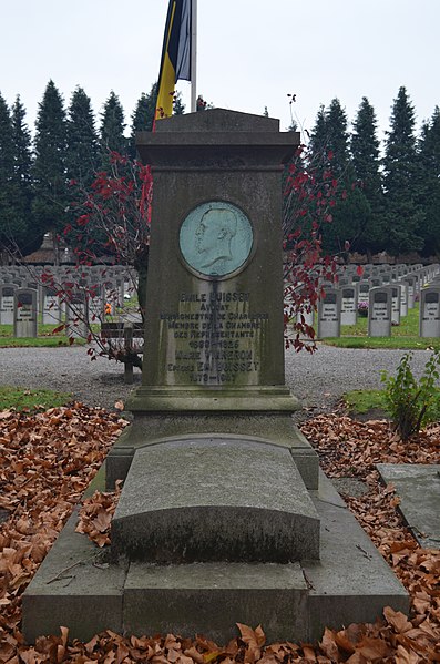 File:Charleroi - cimetière du Nord - Tombe d'Émile Buisset - 02.jpg