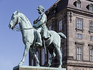 Anne Marie Carl Nielsen: Kunstnerisk virke, Monumenter, Organisatorisk virke