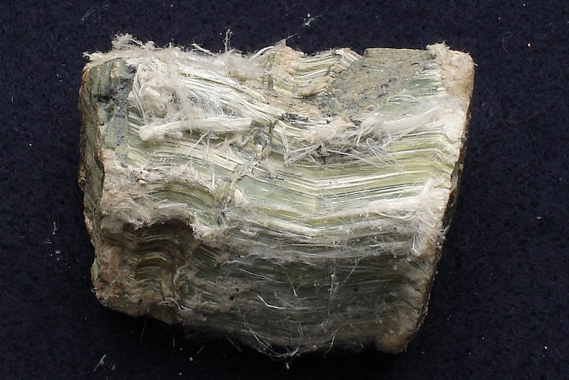 Chrysotile: Mineral information, data and localities.