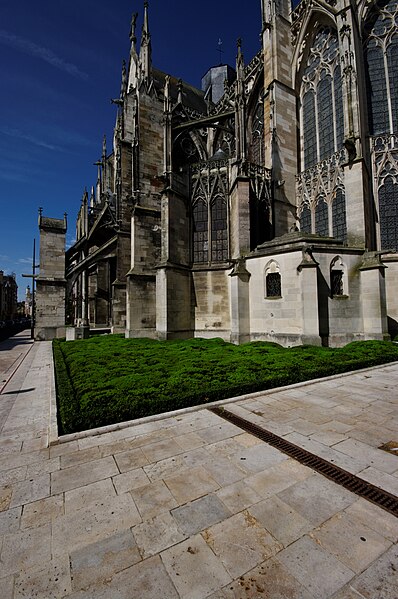 File:Church - Troyes, France (6214903447).jpg