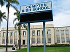 Compton Lisesi billboard.jpg