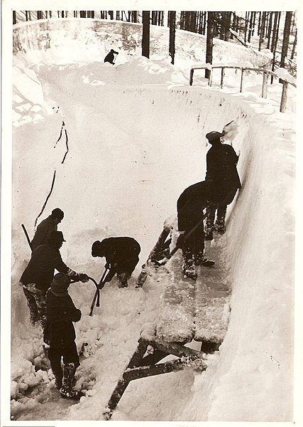 File:Costruzione pista da bob di Cortina (1939).jpg