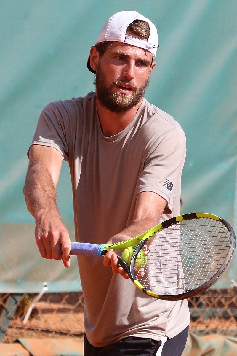 Dubai tennis: Maxime Cressy and Fabrice Martin claim men's doubles title