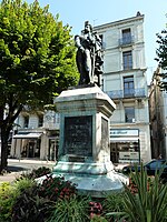 Statue af general Pierre Daumesnil