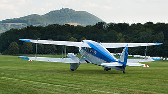 English: De Havilland DH-89A Dragon Rapide (reg. D-ILIT, cn 6879, built in 1945). Engine: Gipsy Queen III. Deutsch: De Havilland DH-89A Dragon Rapide (Reg. D-ILIT, cn 6879, Baujahr 1945). Motor: Gipsy Queen III.