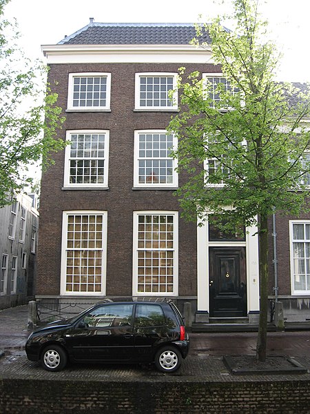 File:Delft - Oude Delft 233.jpg