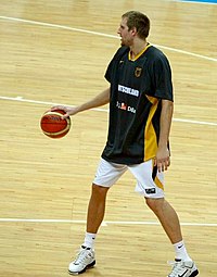 Nowitzki maajoukkuepaidassa kesällä 2006.