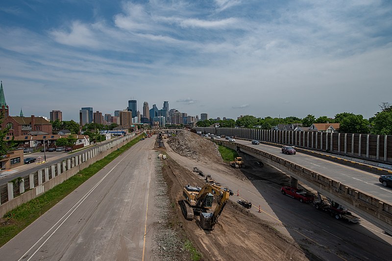 File:Downtown Minneapolis and I-35W Construction (41329914500).jpg