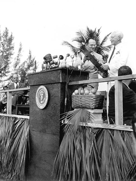 Ernest Coe in 1947.jpg