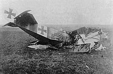 Heinrich Gontermann's wrecked Dr.I Fd75.jpg