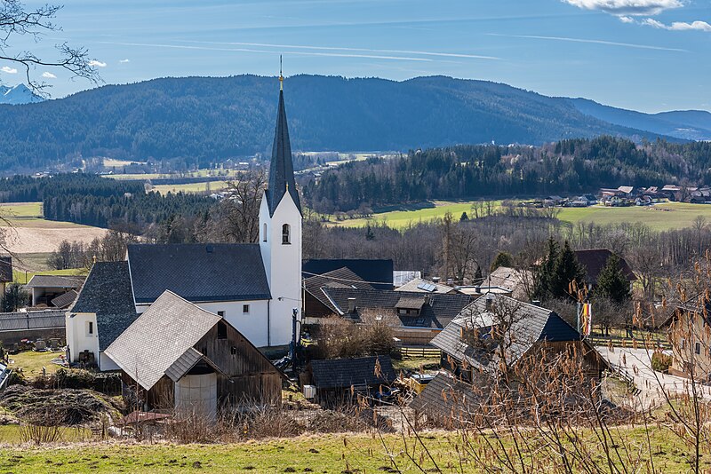 File:Feldkirchen Klein St. Veit Pfarrkirche hl. Veit N-Ansicht 16032023 3660.jpg