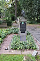 Frankfurt, main cemetery, grave C 99 Fay.JPG