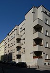 Муниципальное жилье, жилой комплекс, принадлежащий муниципалитету Вены, включая меблировку квартиры Бреннер
