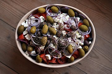 Salad sing diilhami Yunani kaya sing disedhiyakake ing Kopenhagen, Dhènemarken