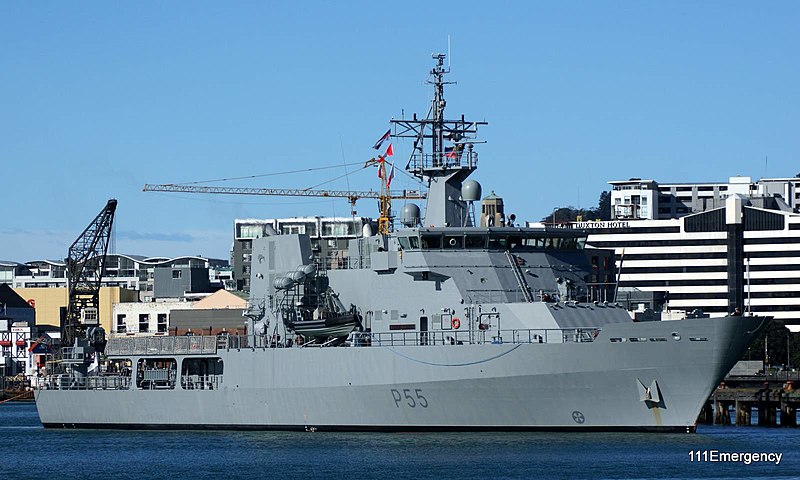 File:HMNZS Wellington on its first visit to Wellington - Flickr - 111 Emergency (28).jpg