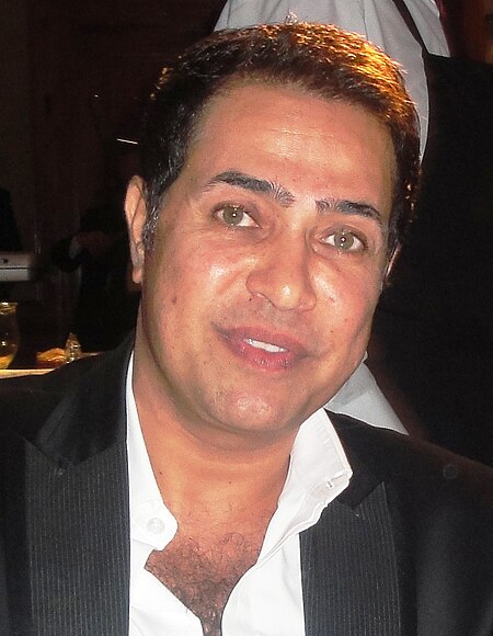 Hakim (Egyptian singer).jpg