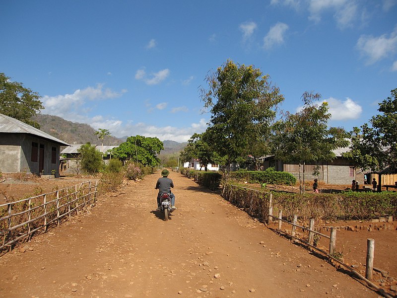 File:Hamlet Kirakela, Masusamang, East Alor, NTT - panoramio.jpg