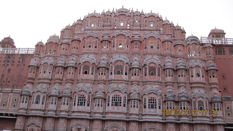 File:Hawa mahal. the windy palace.JPG