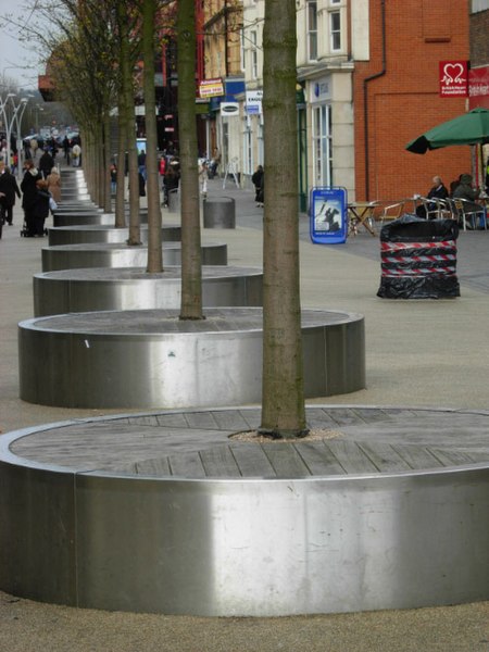 File:High Street, Redhill - geograph.org.uk - 755683.jpg