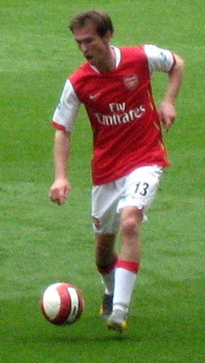Hleb playing for Arsenal