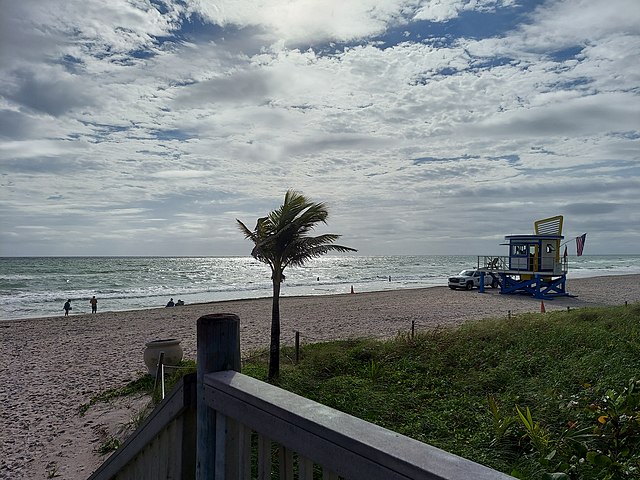Hollywood Beach during the COVID-19 pandemic in late October 2020,