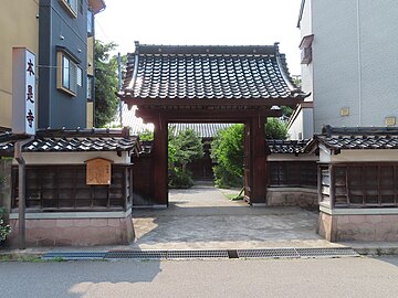 ファイル:Honze-ji,_Kanazawa.jpg