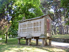 Hórreo en el Parque de Santa Margarita