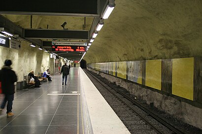 Husby metro station, Stockholm (2009).jpg