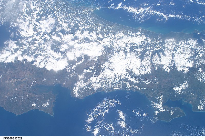 File:ISS006-E-17522 - View of Costa Rica.jpg