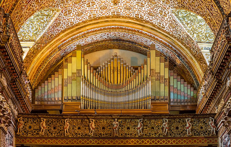 File:Iglesia de La Compañía, Quito, Ecuador, 2015-07-22, DD 137-139 HDR.JPG