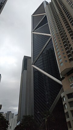 Ilham Tower, Kuala Lumpur v dubnu 2020.jpg