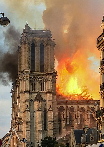 File:Incendie Notre Dame de Paris cropped.jpg