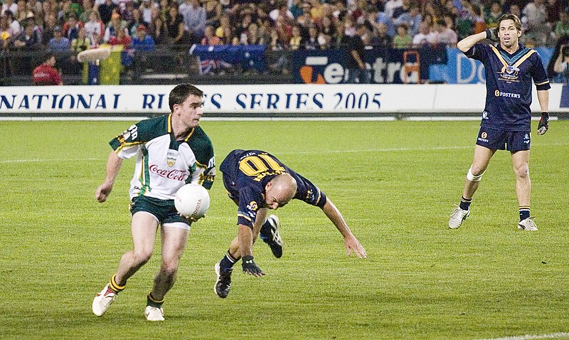 File:Irish possession (2), Aus v Ire 2005 (59309368) (cropped).jpg