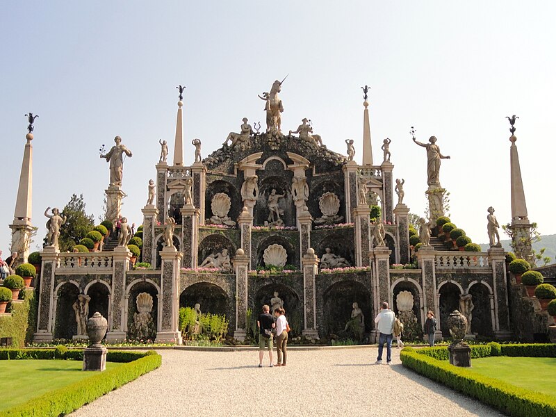 File:Isola Bella (Stresa) - Garden - DSC03415.JPG