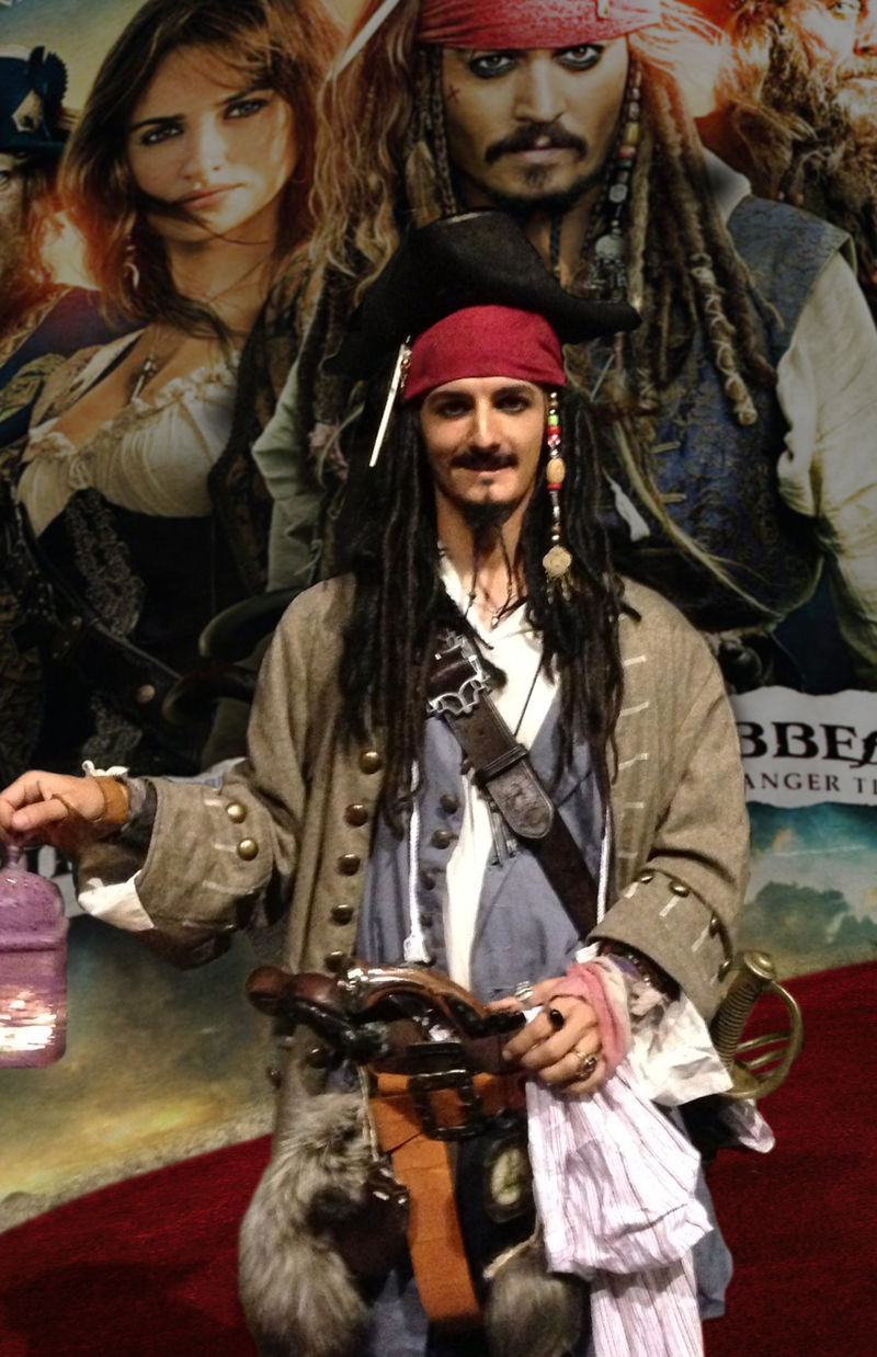 File:Captain Jack Sparrow.jpg - Wikimedia Commons