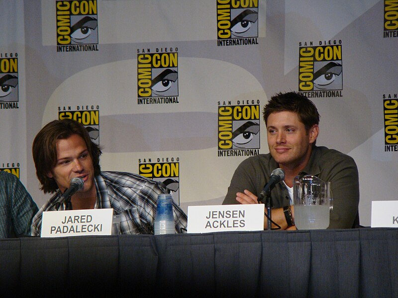 File:Jared Padalecki & Jensen Ackles (4852101747).jpg