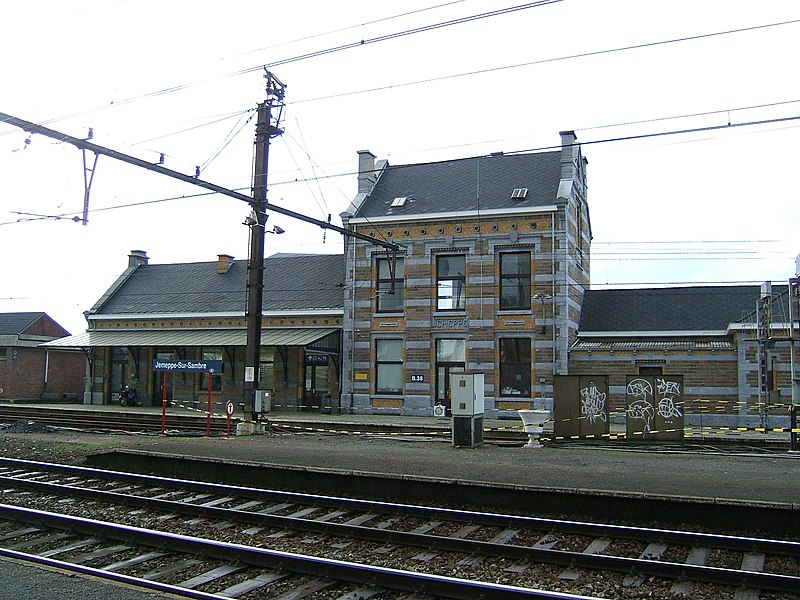 File:Jemeppe-sur-SambreRailwaystation.jpg