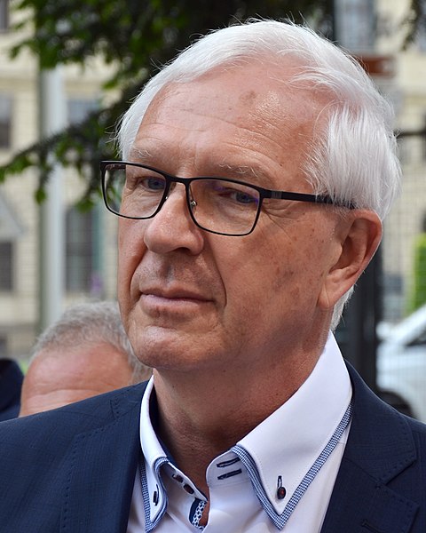 File:Jiří Drahoš (2017).jpg