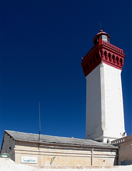 Kuriat island lighthouse 1.jpg